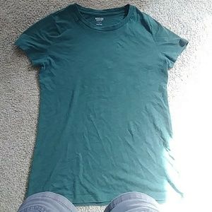 Mossimo t-shirt